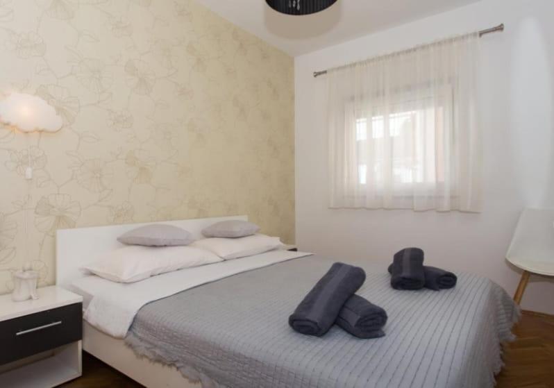 Michael Apartment Omis Exterior photo